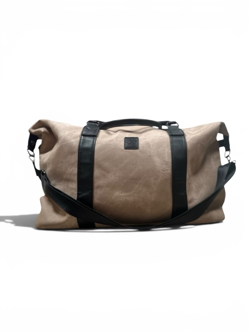 Lycke Oslo Weekender Bag Ivory Height 15”
Length 19 1/2” Width 8” Traveling